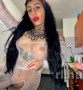 P�cs, Nikol_Exclusive 06701540367