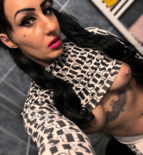 Nikol_Exclusive (29 éves) - Telefon: +36 70 / 154-0367 - Dunaújváros