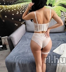 Nina Pécs escort girls