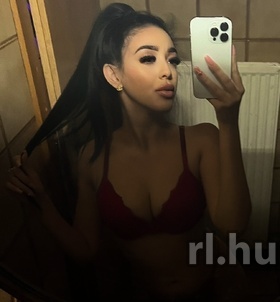 Noémi Budapest szexpartner lányok