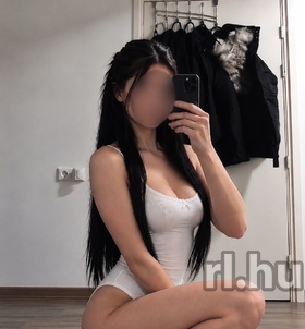 Noémi Sárvár szexpartner lányok