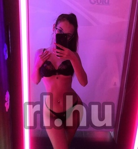 Nóri (20 éves) - Telefon: +36 20 / 468-5187 - Veszprém