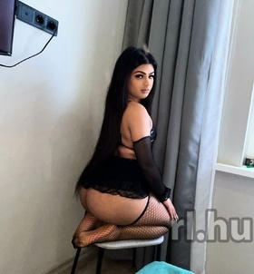 Budapest, Paula_VIP_69 06701458389