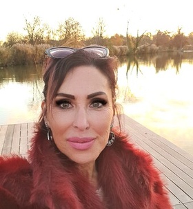 Perla (57 éves) - Telefon: +36 20 / 553-2547 - Győr