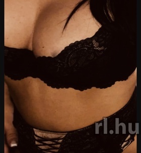 Rebeka (20 éves) - Telefon: +36 20 / 918-2917 - Kecskemét