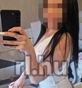 Rebeka (20+ éves) - Telefon: +36 30 / 352-0714 - Debrecen