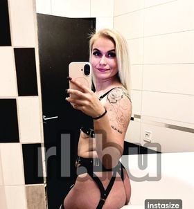 Rebeka Budapest szexpartner lányok