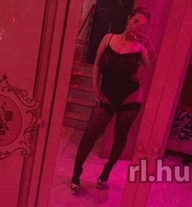 Sz�kesfeh�rv�r, Roxi 06209697461