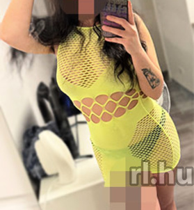 Roxy (20 éves) - Telefon: +36 70 / 425-9369 - Dunakeszi