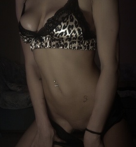 Sarah-sex (24 éves) - Telefon: +36 30 / 607-8964 - Budapest, XI