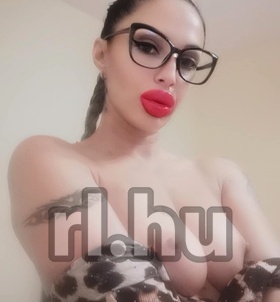 Selina Budapest escort girls