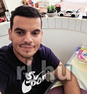 Smi89 Budapest szexpartner lányok