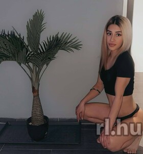 Sophie (18+ éves) - Telefon: +36 30 / 569-8092 - Kecskemét