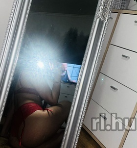 Stella (22+ éves) - Telefon: +36 70 / 159-3321 - Szeged