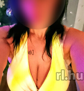 Szandra (21+ éves) - Telefon: +36 70 / 592-3204 - Velence