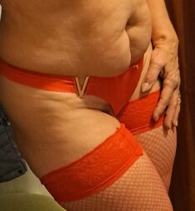 Szilvi52 (56+ éves) - Telefon: +36 70 / 213-4333 - Cegléd