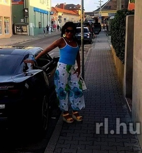 Sziszi (40+ éves) - Telefon: +36 20 / 590-0168 - Tatabánya