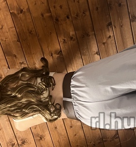 Tanarnő (18 éves) - Telefon: +36 30 / 645-9109 - Pécs