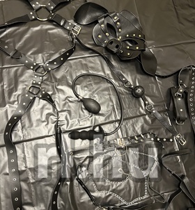 Tina (25 éves) - Telefon: +36 20 / 544-6645 - Győr