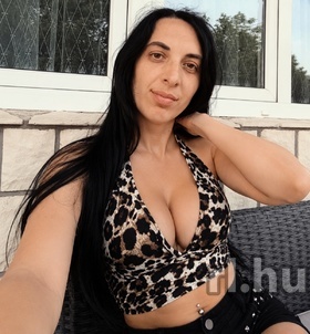Tina Pécs escort Mädchen