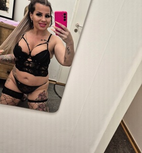 Tina (30 éves) - Telefon: +36 30 / 108-9331 - Salgótarján