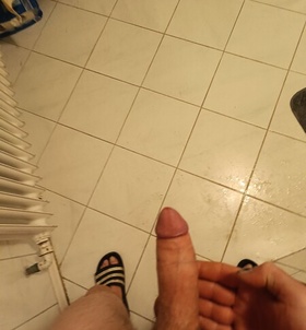 Tomi (39 éves, Férfi) - Telefon: +36 30 / 277-7975 - Kalocsa, szexpartner