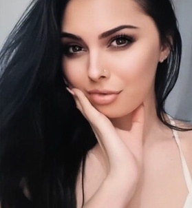 Vanda (26 éves) - Telefon: +36 30 / 692-6317 - Budapest, V