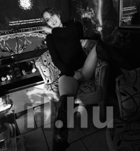 Veronica (25+ éves) - Telefon: +36 30 / 719-5465 - Szolnok