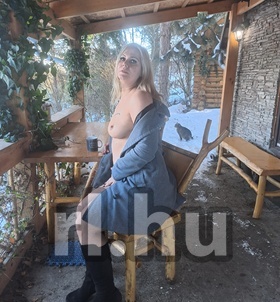 VickyW Esztergom escort girls