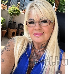 Viktória40 Monor escort Mädchen