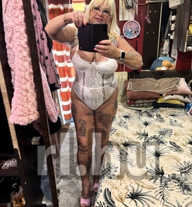 Viktória40 (50+ éves) - Telefon: +36 20 / 259-7337 - Monor