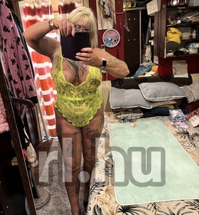 Viktória40 (50+ éves) - Telefon: +36 20 / 259-7337 - Monor