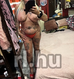 Viktória40 (50+ éves) - Telefon: +36 20 / 259-7337 - Monor