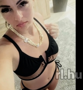 Virág Szeged escort Mädchen