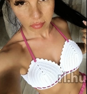 Virág Szeged escort Mädchen