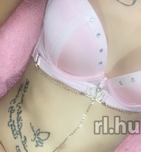 Virág (28+ éves) - Telefon: +36 70 / 803-0347 - Székesfehérvár