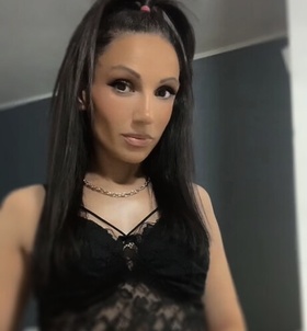 Budapest, Zeynep 06209582317