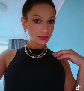 Budapest, Zeynep 06209582317