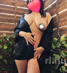 Zoé Budapest Erotische Massage Mädchen