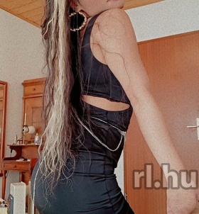 Zoé (18 éves) - Telefon: +36 30 / 562-9588 - Szeged