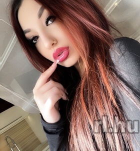 Zoé Debrecen escort girls