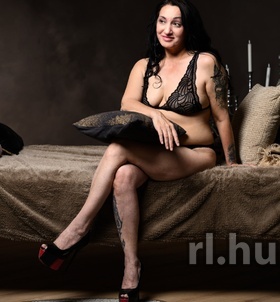 Zsaklin Debrecen escort Mädchen