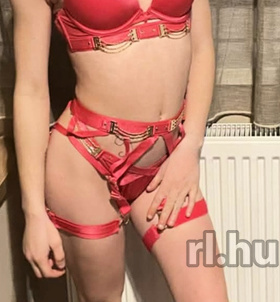 Zsanett (20+ éves) - Telefon: +36 30 / 713-2463 - Szeged