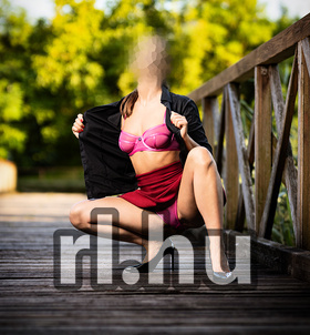 Zsanett (34 éves) - Telefon: +36 70 / 532-5656 - Budapest