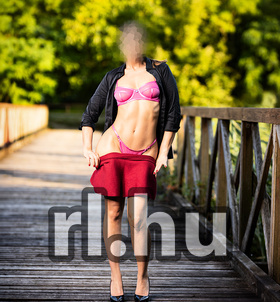 Zsanett (34 éves) - Telefon: +36 70 / 532-5656 - Budapest