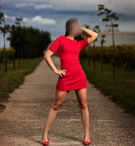 Budapest, Zsanett 06705325656